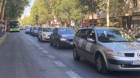 Los Funcionarios De Justicia Organizan Una Caravana De Coches En