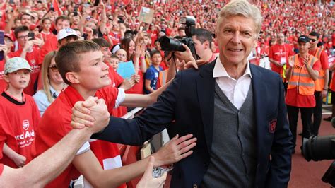 Arsène Wenger Enjoys ‘special Surprise Return To Emirates Stadium As