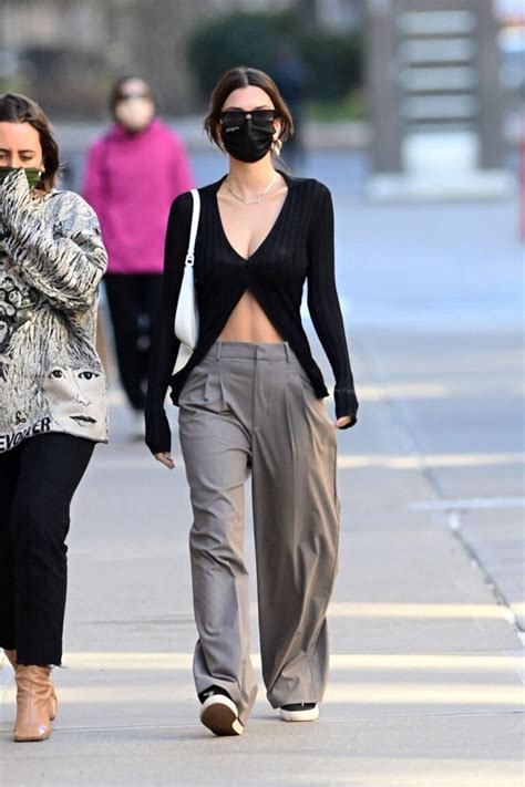 Emily Ratajkowski Hot The Fappening Leaked Photos