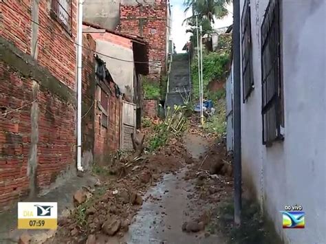 Chuva Forte Causa Deslizamento De Terra Em São Luís Maranhão G1