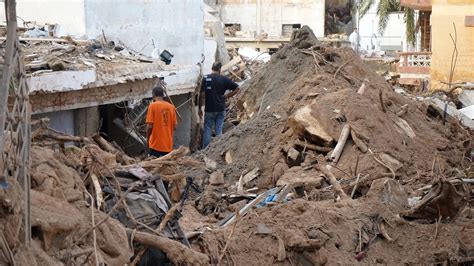 Aumentan A 11 300 Los Muertos Por Las Inundaciones En La Localidad