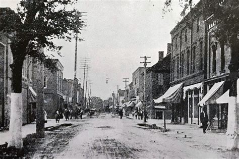 Main Street West of Bonner St about 1904 | Saint west, Beaufort county, Scenes