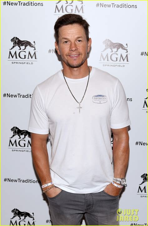 Mark Wahlberg Announces Wahlburgers Restaurant At Mgm Springfield