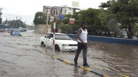 Heavy Rains Lash Jamaica Flood Watch Still In Effect Rjr News