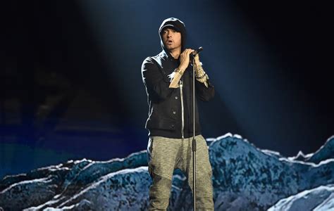 Watch Eminem Perform Walk On Water To Open The Mtv Ema