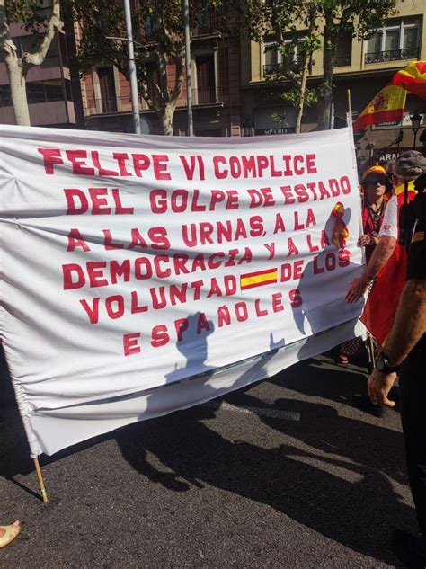 Miles De Personas Se Manifiestan En Barcelona Contra La Amnistía Las