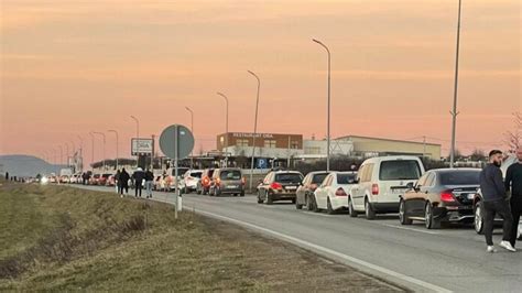 P Rleshje Mes Qytetar Ve Dhe Policis N Merdar Shkak Tejkalimi I Kolon S