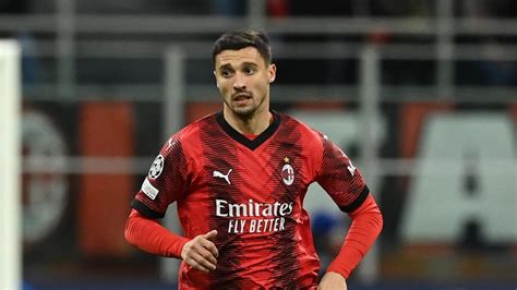 Krunic Saluta Il Milan Ufficiale Il Passaggio Al Fenerbahce Uwvl