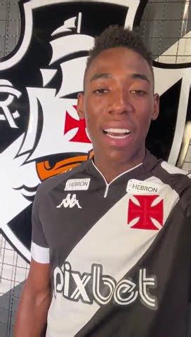 Léo manda recado pra torcida do vasco YouTube