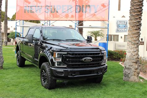 Ford Super Duty Gains Carbonized Gray Metallic Color First Look