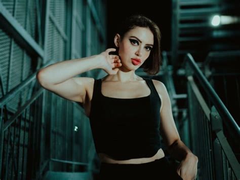 Sara Landry Finally Announces Return To The Bay Area Edm Identity