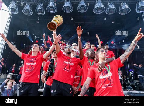 Leipzig Deutschland 22 Mai 2022 Fußball DFB Pokal nach dem