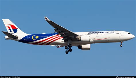 9M MTI Malaysia Airlines Airbus A330 323 Photo By NKG Zhao ID 1559697