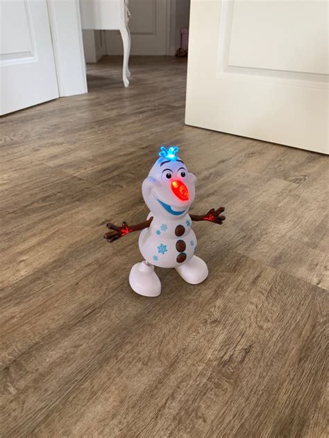 Olaf Dancing Toy With Led Music Flashlight - Funiyou