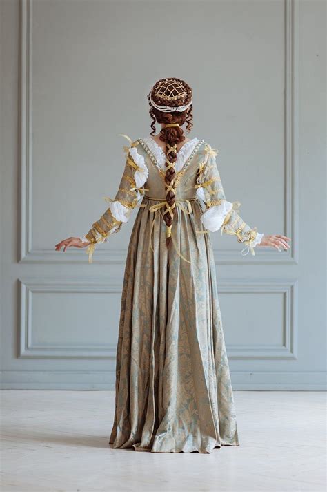 Renaissance Lucrezia Borgias Woman Dress Set 15th 16th Etsy