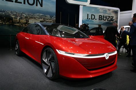 Futuristic Volkswagen I D Vizzion Concept Reveals Its Suicide Doors