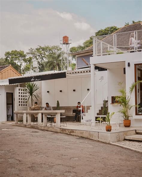 Deu Coffee คาเฟ่สวยแนวมินิมอล พร้อมพื้นที่รับบรรยากาศ ดื่มกาแฟกลางแจ้ง ...
