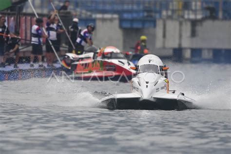 Sesi Latihan Bebas F1 Powerboat 2024 ANTARA Foto