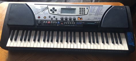 Music Instruments : Yamaha PSR-340 Stereo Midi Keyboard