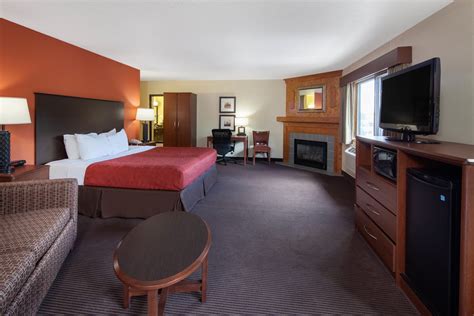 AmericInn by Wyndham Ashland | Ashland, WI Hotels