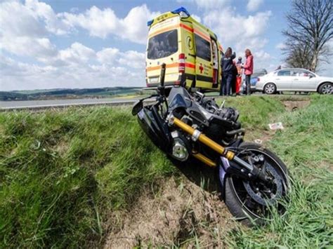 Biker Bei Unfall Auf Der B 173 Schwer Verletzt Freie Presse Freiberg