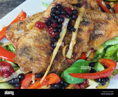 Fish Fried Food Hi Res Stock Photography And Images Alamy