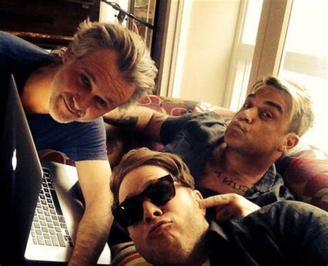 Guy Chambers, Olly Murs and Robbie Williams take a selfie! - Best Celebrity Pictures... - Heart