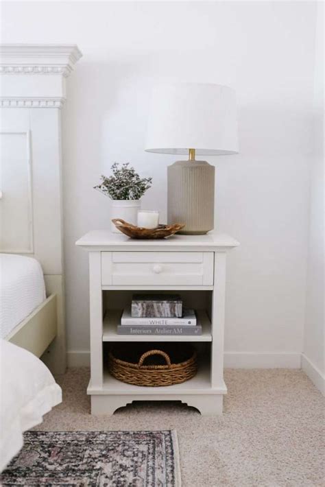 Bedside table decor ideas you can easily recreate!