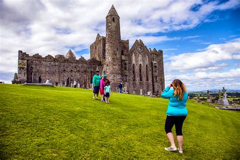 Blarney Castle And Cork Day Tour