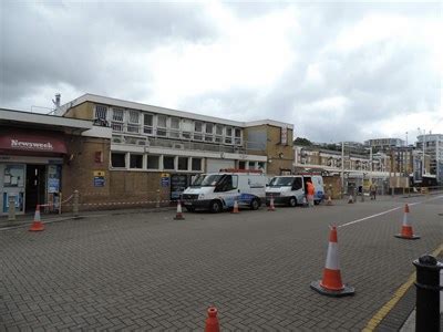 Kensington (Olympia) Station - Olympia Way, London, UK - Wikipedia ...