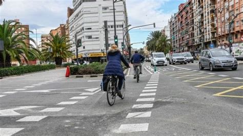 Dos nuevas líneas de metro y la mejor EMT de España las propuestas