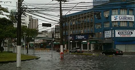 G1 Chove mais de 50 do esperado para o mês durante 5 horas em