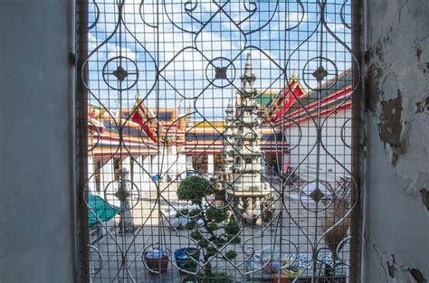 wat pho intérieur Chemins de voyage