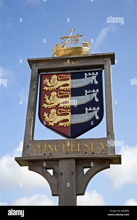 Ship coat of arms hi-res stock photography and images - Alamy