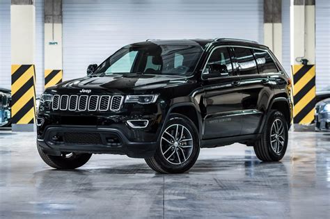 Rent Jeep Grand Cherokee in Abu Dhabi - Octane Car Rental