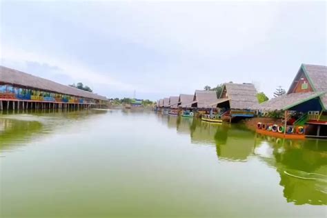 Saung Bambu Pelangi Kenten Alternatif Wisata Air Masyarakat Kota