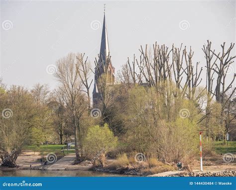 Flusskreuzfahrt Auf Dem Rhein Stockfoto Bild Von Lieferung Ufer