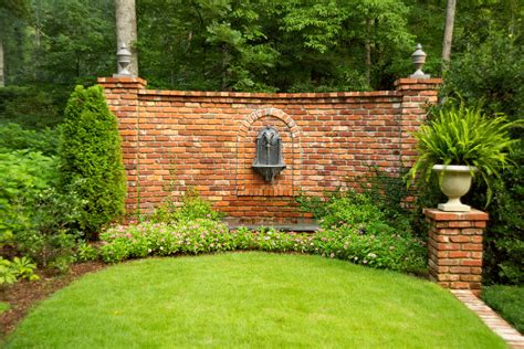 Parterre Courtyard Traditional Landscape Birmingham By Troy