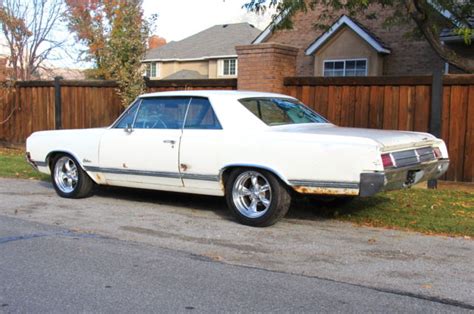 Oldsmobile Cutlass 2 Door Hardtop 1965 White For Sale 533837001111