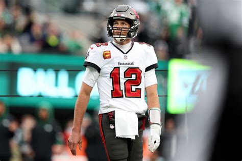 Bucs Star Reveals His True Feelings On Tom Bradys Decision The Spun