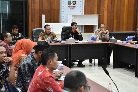 Sekda Pimpin Rapat Pembentukan Panitia HUT RI Ke 79 Tahun 2024