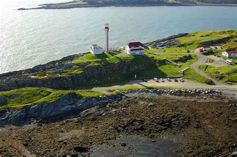 Cape Forchu Lighthouse in Yarmouth, NS, Canada - lighthouse Reviews ...