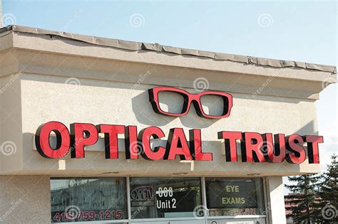 Tor Canada July 31 2023 Optical Trust Optometrist Eye Care Eyeglasses Storefront Entrance