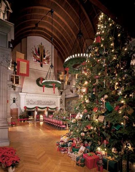 Candlelight Christmas Evenings At The Biltmore - Exotic Excess