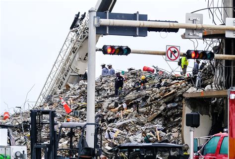 The Dangerous Rescue Effort in the Miami Building Collapse - The New ... 