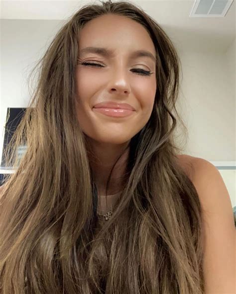 taylor alesia (@tayloralesia) • Instagram photos and videos