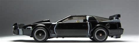First Look Hot Wheels Retro Entertainment KITT Super Pursuit Mode LamleyGroup