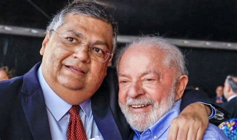 Lula Debocha E Diz Que Torce Para Que Dino Seja Um Comunista Do Bem