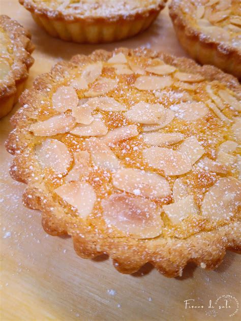 Crostatine Frangipane Alle Mandorle Fiocco Di Sale