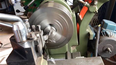 Manual Lathe Machine Controls And Operation